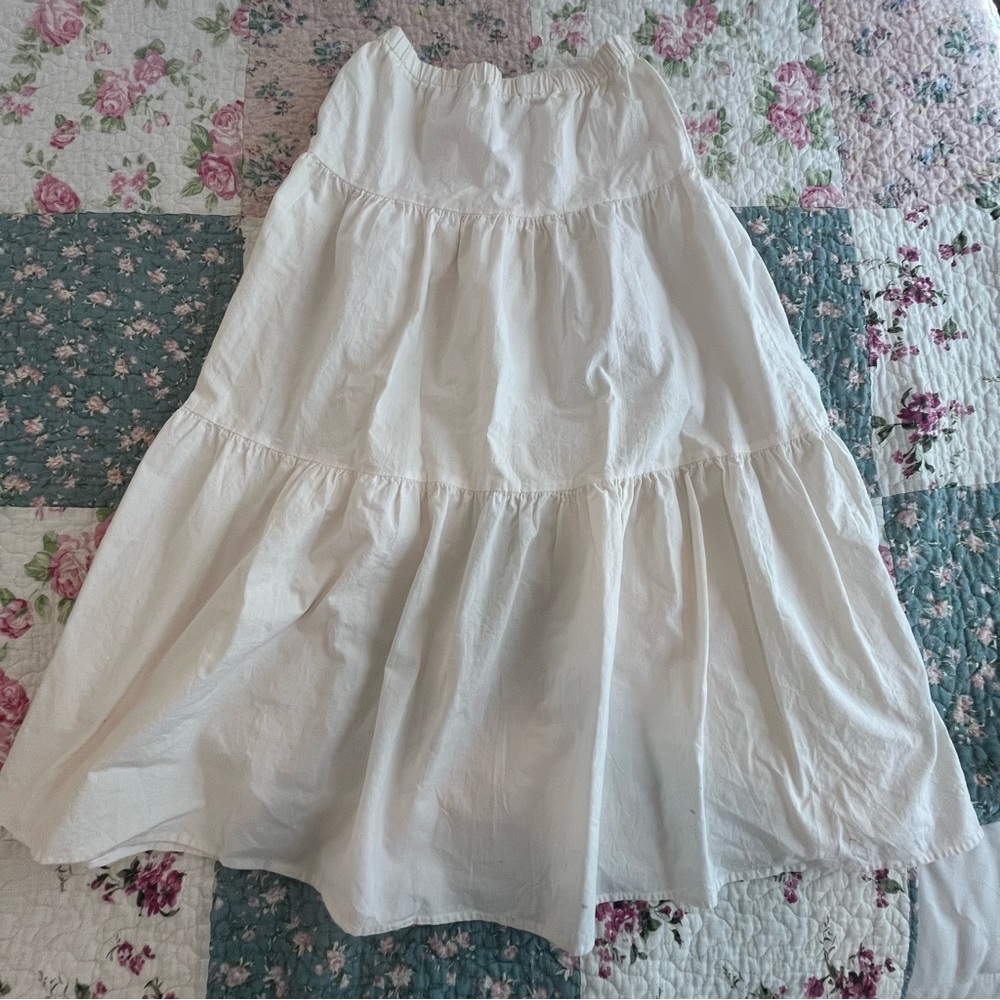 White maxi skirt